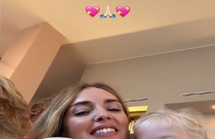 Chiara Ferragni prega per la sua famiglia