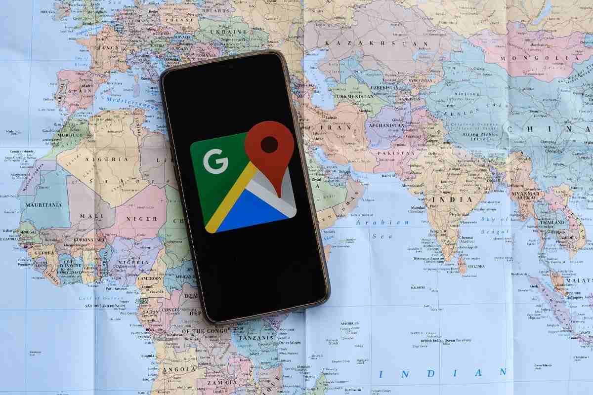 Google maps su smartphone con cartina