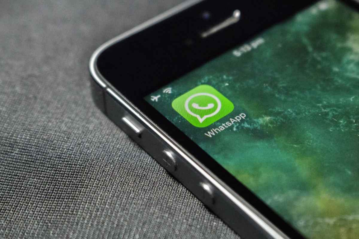 gruppo Whatsapp prete social